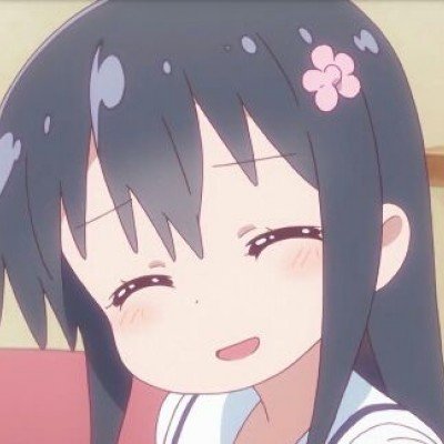 一广场3只狗雕塑被质疑低俗